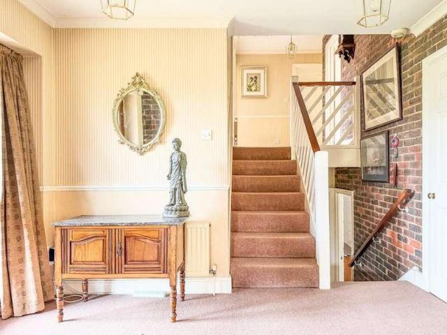 House for sale in Felden, Pouchen End