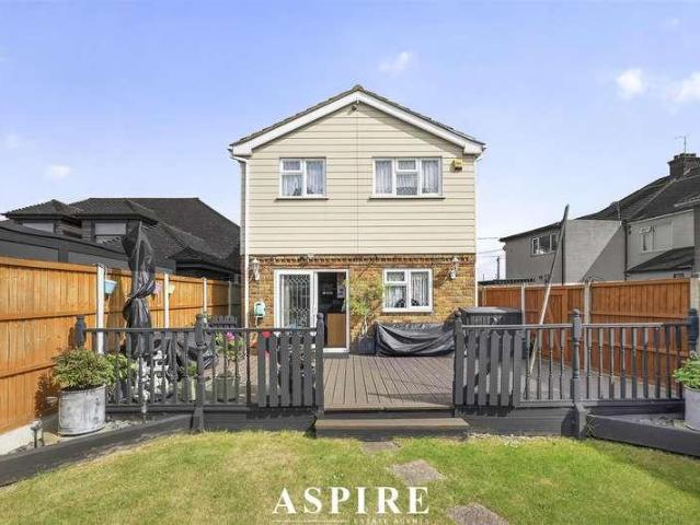 House for sale in Winter Gardens, Essex