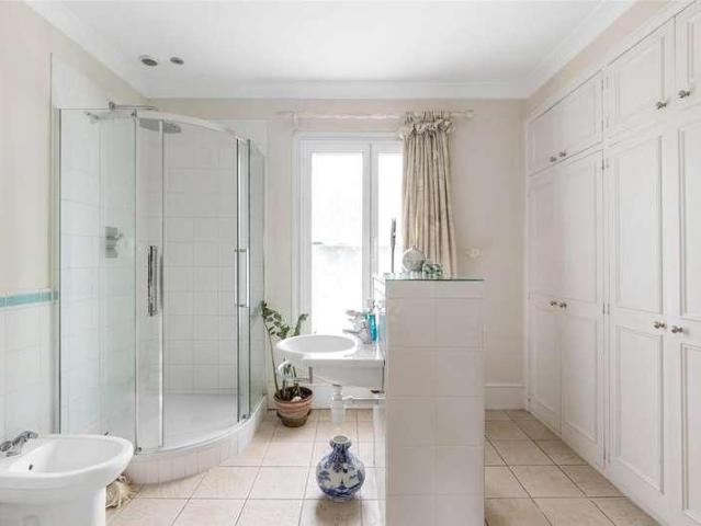 House for sale in Stockwell, Greater London