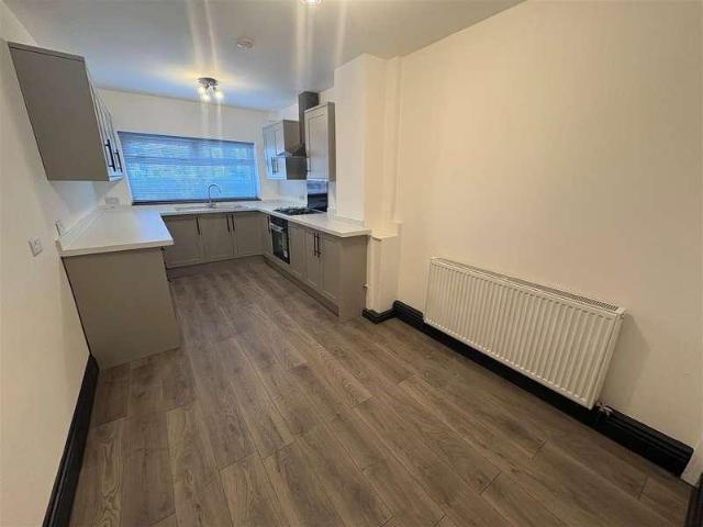 House for sale in Lower Wyke, West Yorkshire