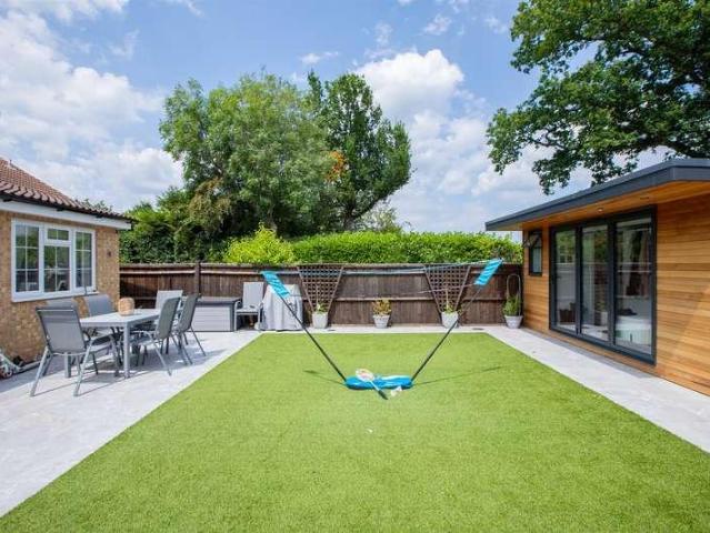House for sale in Walstead, Perryfields