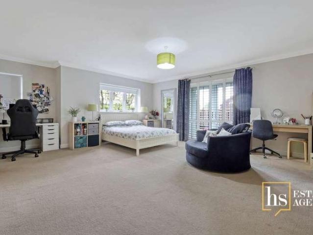 House for sale in Hutton, Navestock Side