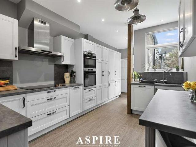 House for sale in Alton Barnes, Essex