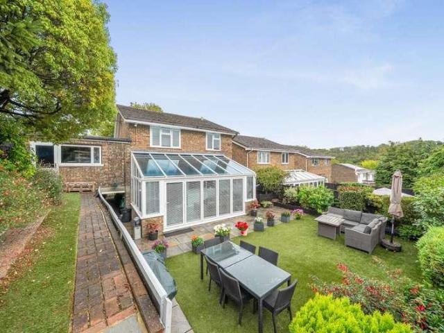 House for sale in Aperfield, Greater London