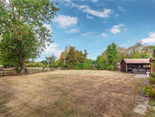 House for sale in Waltham St Lawrence