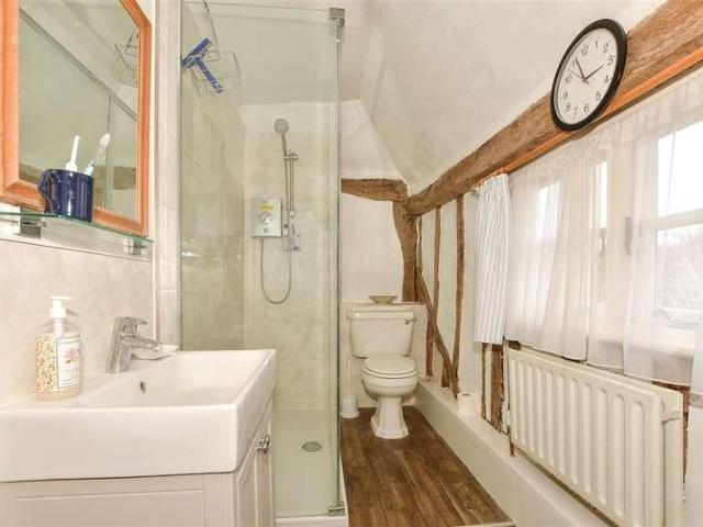 House for sale in Oad Street, Kent