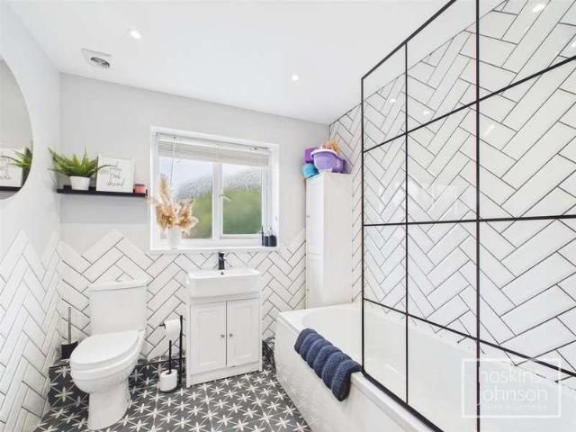 House for sale in Glyncoch, Coed-y-cwm