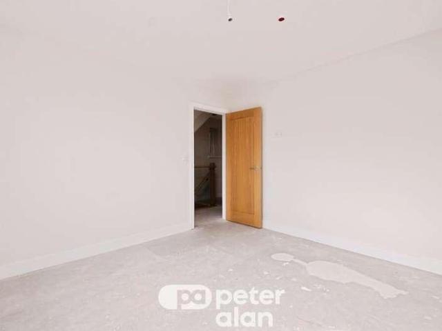 House for sale in Five Locks, Wales