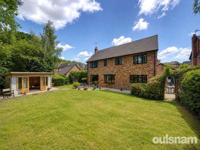 House for sale in Crookhill, Worcestershire