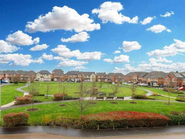 House for sale in Austhorpe, West Yorkshire