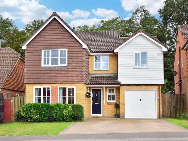 House for sale in Bybrook, Bridgefield