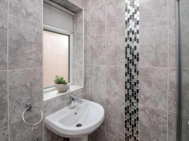 House for sale in Georgia, Greater Manchester