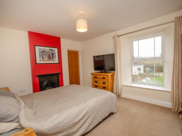 House for sale in Pucklechurch, South Gloucestershire