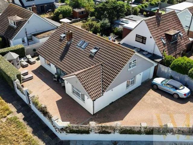 House for sale in Kingston Buci, Fishersgate
