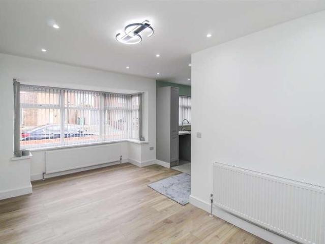 House for sale in Hanging Heaton, Dewsbury