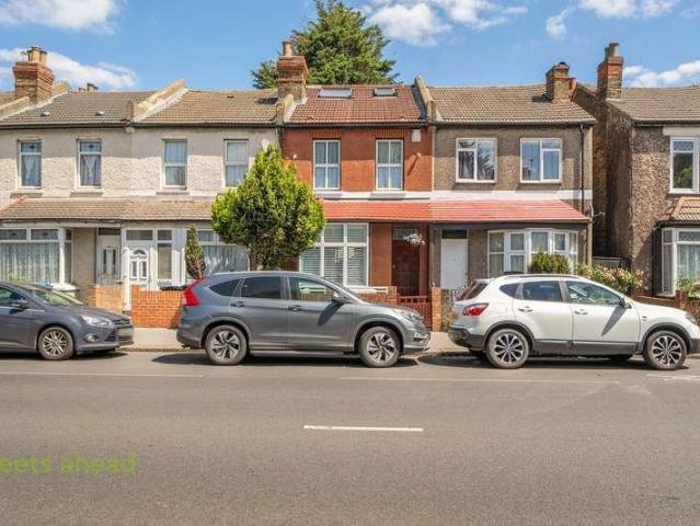 House for sale in London Borough of Croydon, Greater London