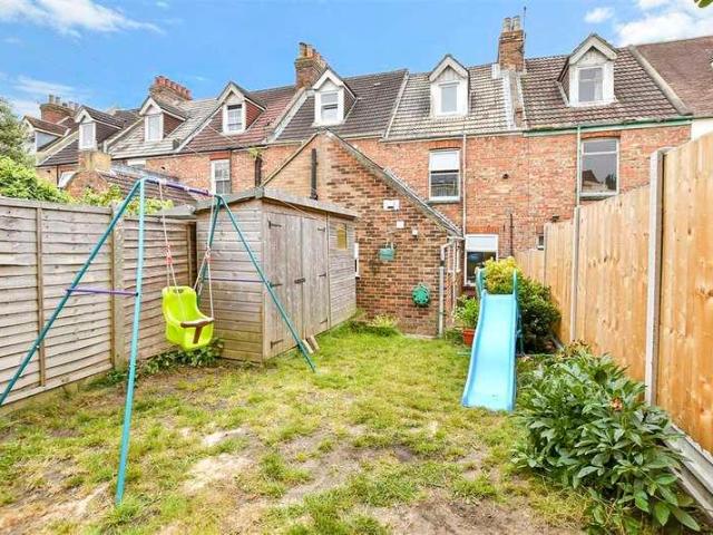 House for sale in Folkestone, Foord