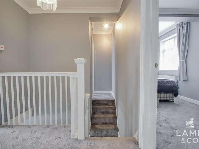 House for sale in Dale Hill, Essex