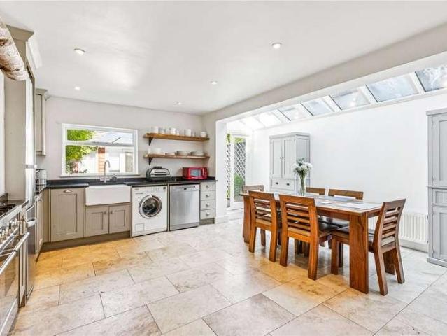 House for sale in Clapham Junction, Greater London