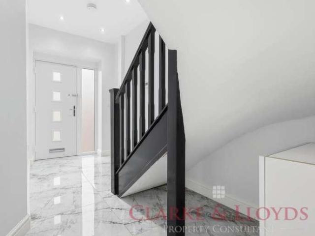 House for sale in Winter Gardens, Essex