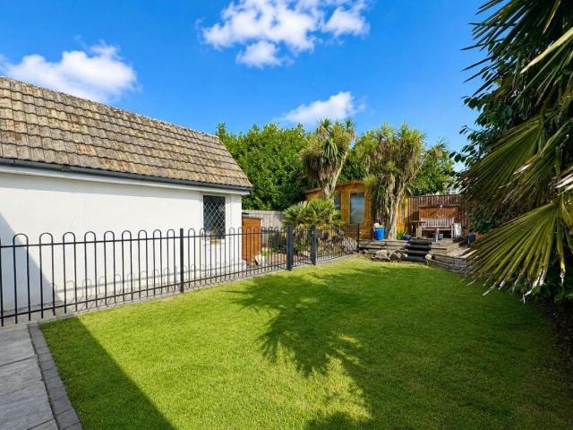 House for sale in Queens Park, Bournemouth