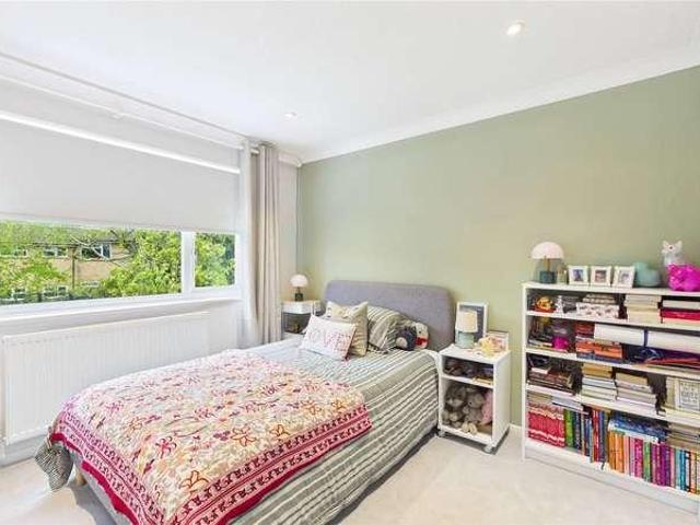 House for sale in Horsell, Woking