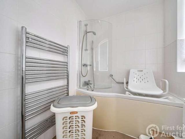 House for sale in Gedling, East Midlands