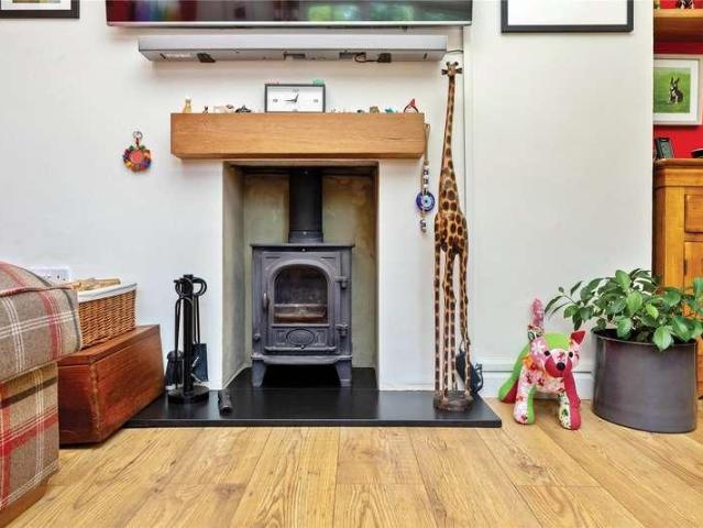 House for sale in Fole, Surrey