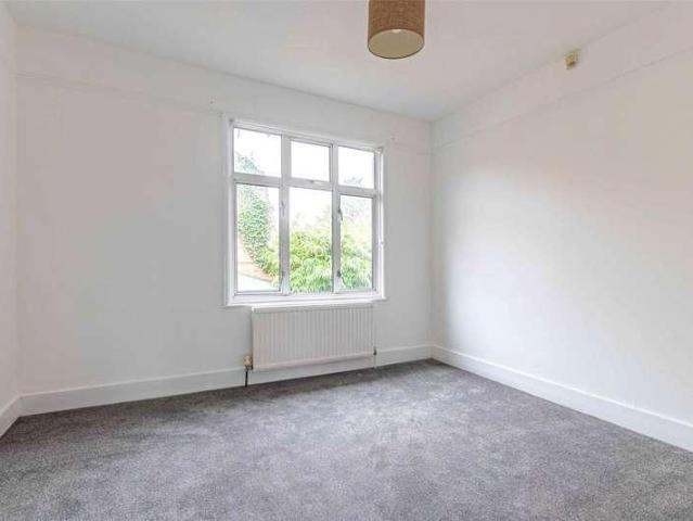 House for sale in Manor Estate, Pouchen End