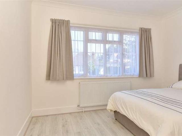 House for sale in The Butts, Kent