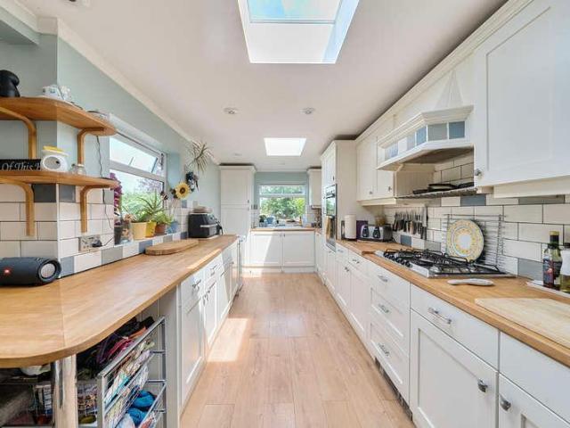 House for sale in Pachesham Park, Surrey