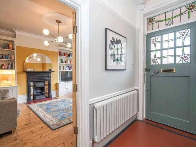 House for sale in Muswell Hill, Greater London