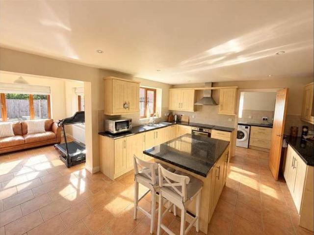 House for sale in Farndon, Newark and Sherwood