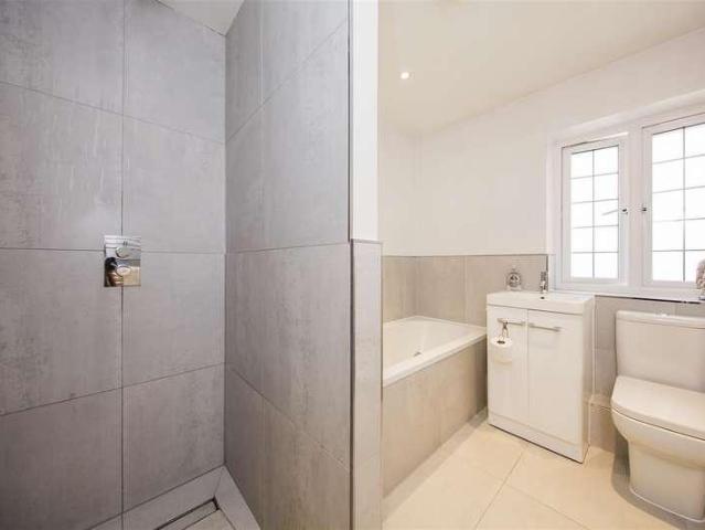House for sale in The Butts, Kent