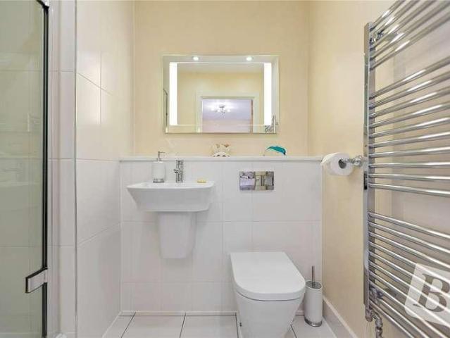 House for sale in Navestock Side, Essex