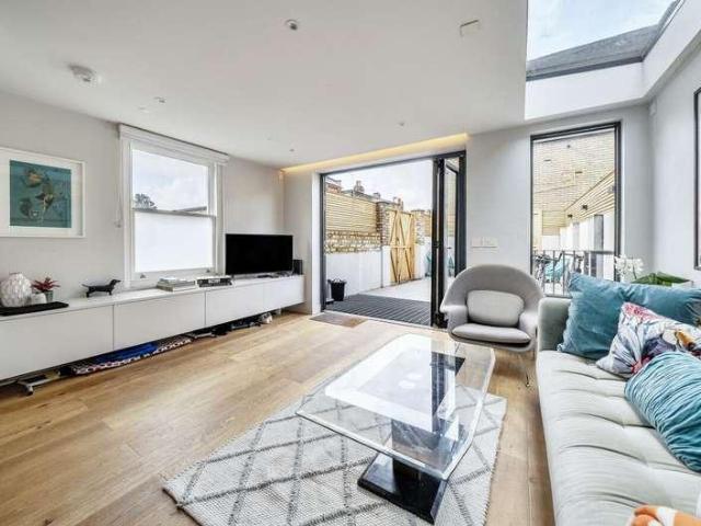 House for sale in Clapham, Greater London