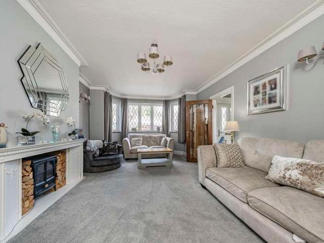 House for sale in Ickenham, Greater London