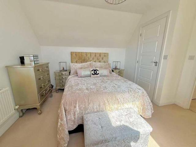 House for sale in Dunstable, Bedfordshire
