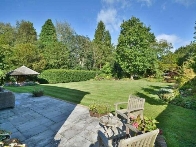 House for sale in Smock Alley, Horsham