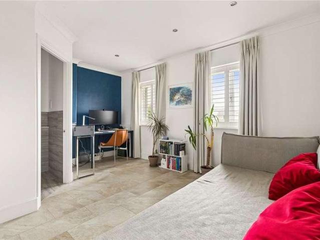 House for sale in Balham, Greater London