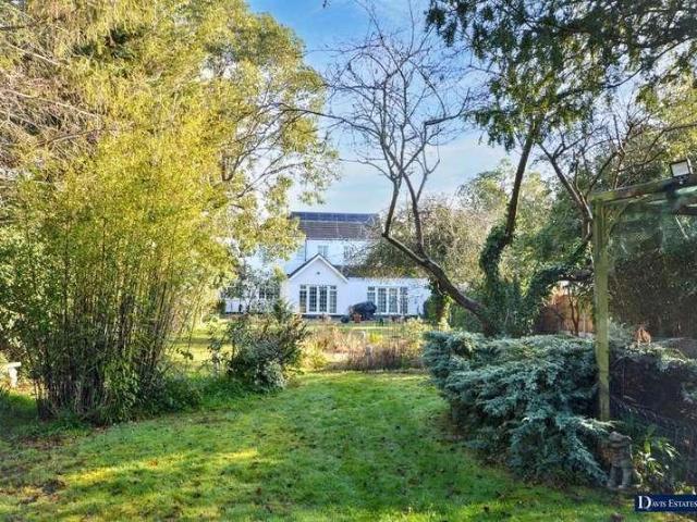 House for sale in Emerson Park, Greater London