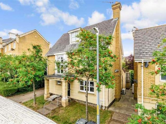 House for sale in Worcester Park Estate, Monks Orchard