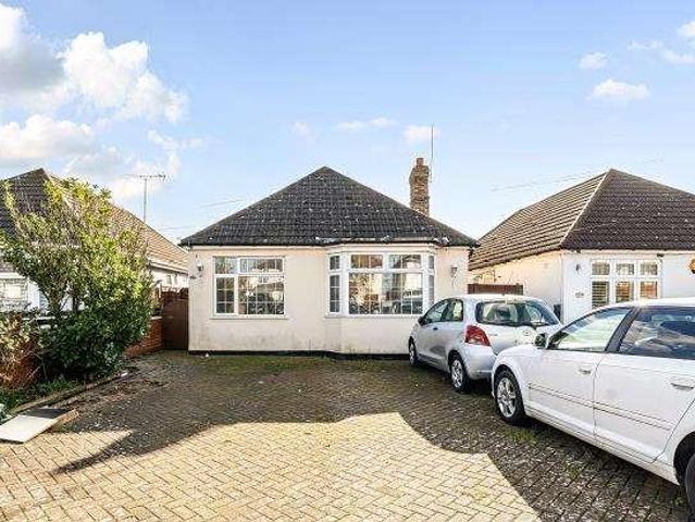 House for sale in Chattern Hill, Lower Halliford