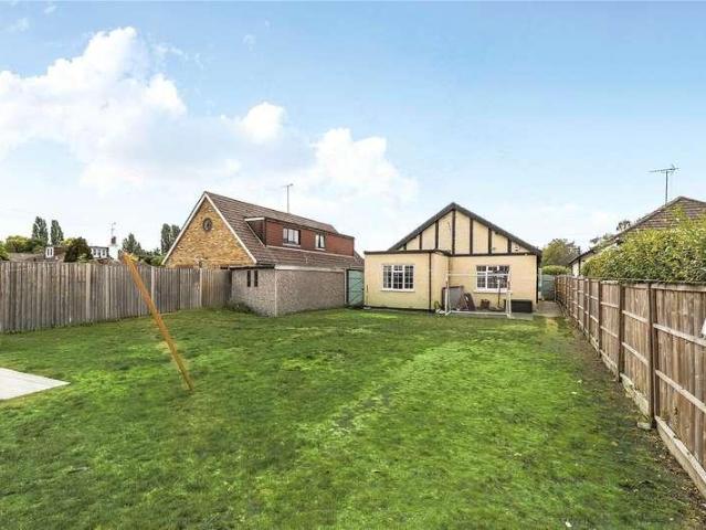 House for sale in Denham