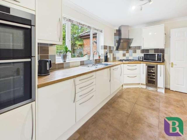 House for sale in Fenny Stratford, Milton Keynes