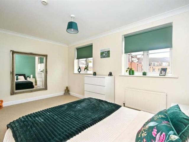 House for sale in Sovereign Harbour, Eastbourne