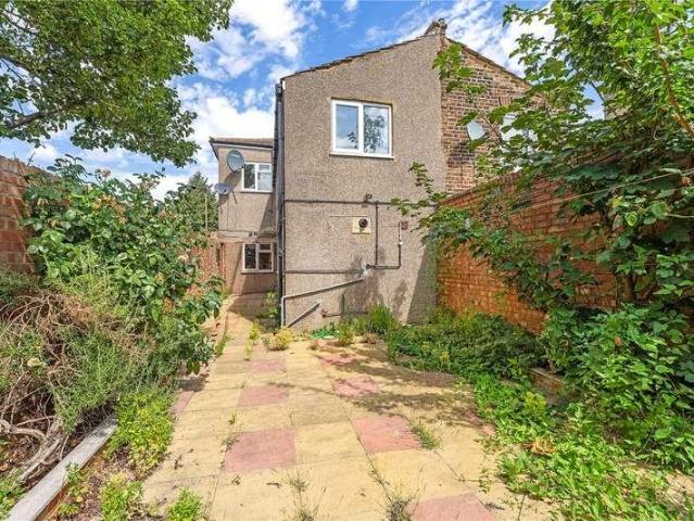 House for sale in Nunhead, Greater London
