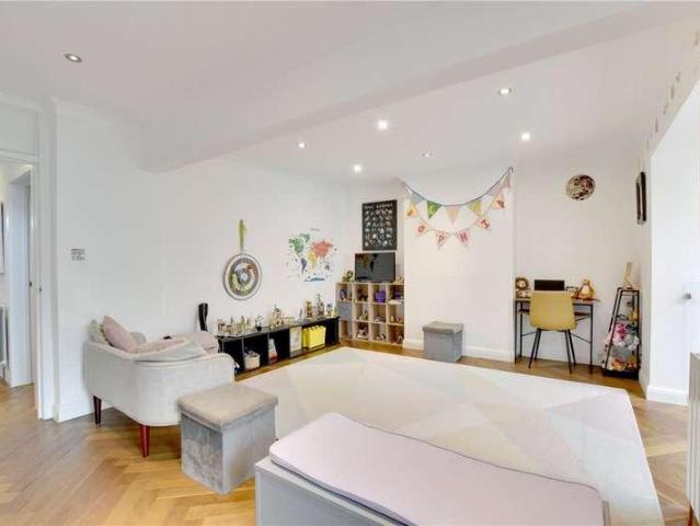 House for sale in Kidbrooke, Greater London