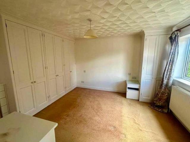 House for sale in Midgham, West Berkshire
