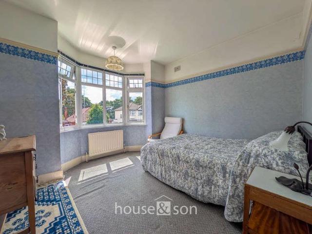 House for sale in Queens Park, Bournemouth